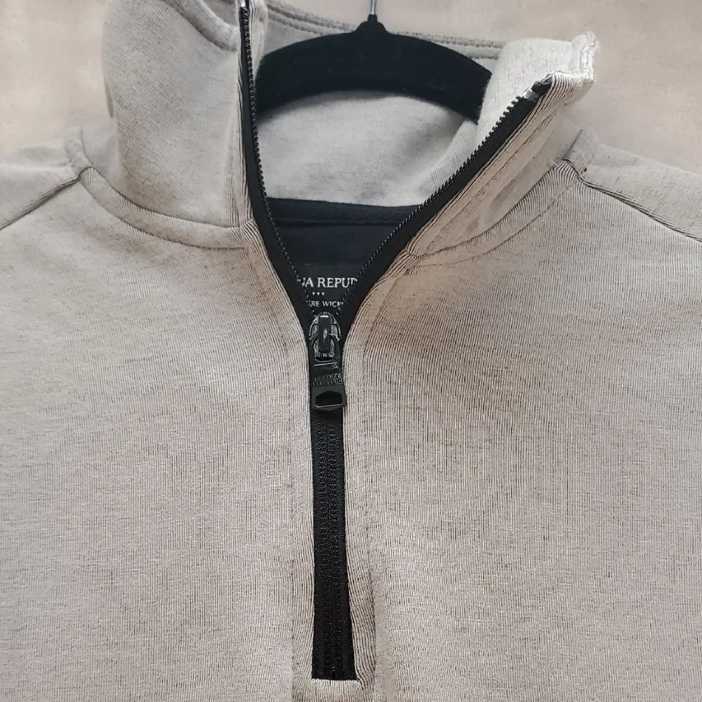 BANANA REPUBLIC | SMALL MEN LIGHT WEIGHT SHIRT PULL OVER 1/4 ZIP | GREY